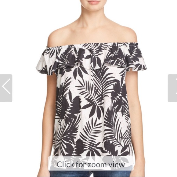 🎉Host Pick🎉 NYDJ Blue And White Ruffled Short Sleeve Off Shoulder Top - Picture 4 of 5